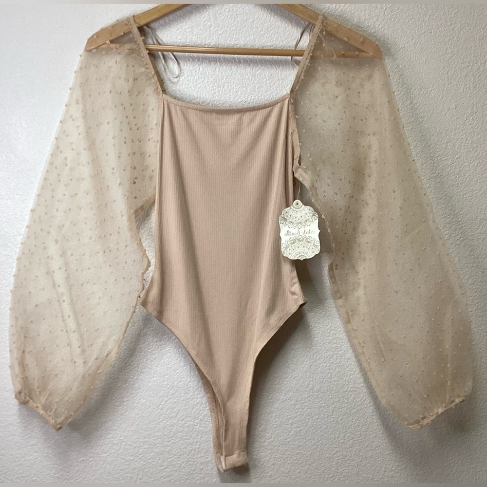 Altar’d State Bodysuit Penny NWT taupe swissdot
